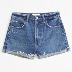 Abercrombie & Fitch The Mom Short High Rise